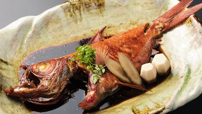 【清流荘”伊豆”会席】下田名産「金目鯛」をはじめ「伊勢海老・鮑」を贅沢に使用した会席料理に舌鼓